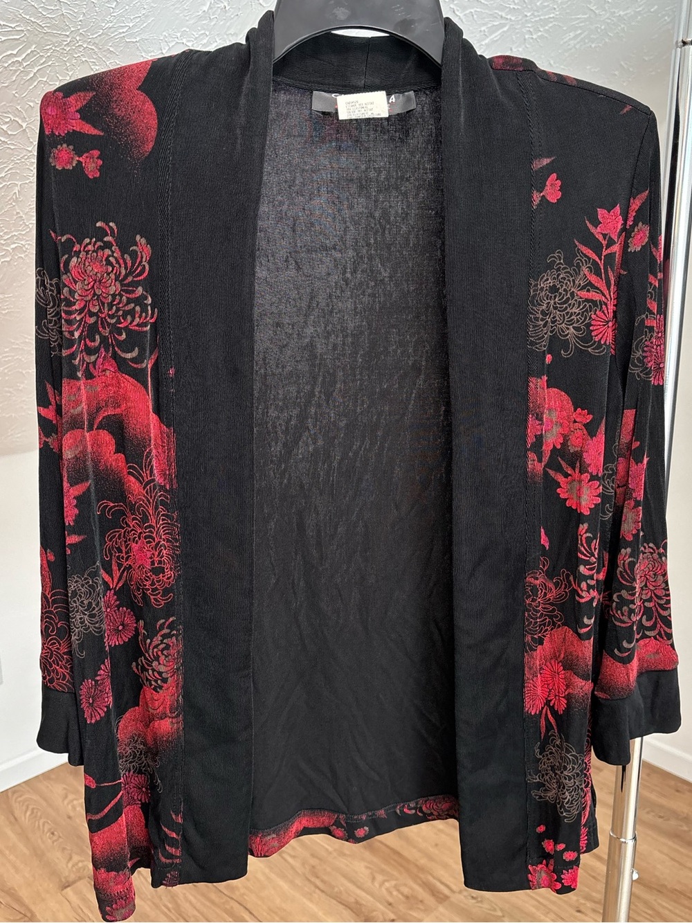 Slinky open front top with red floral pattern, Christina Hope size petite small